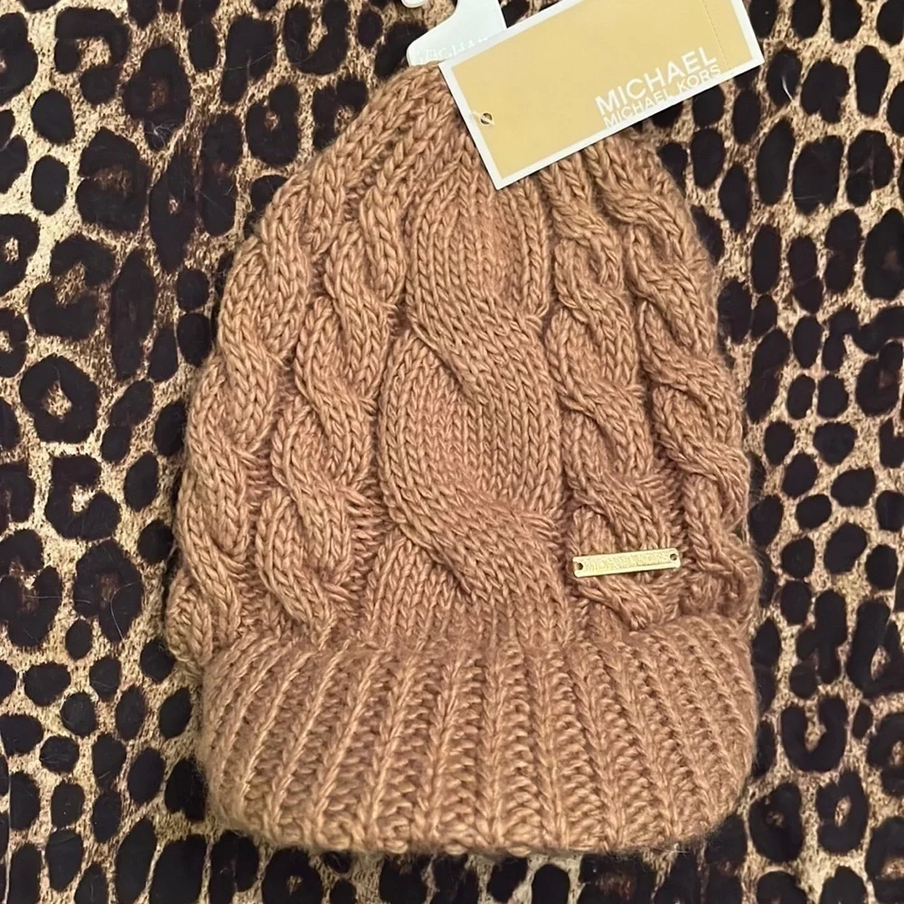 Brand New Michael Kors Cable Knit Winter Beanie Hat w/ Rib Brim Bill Camel